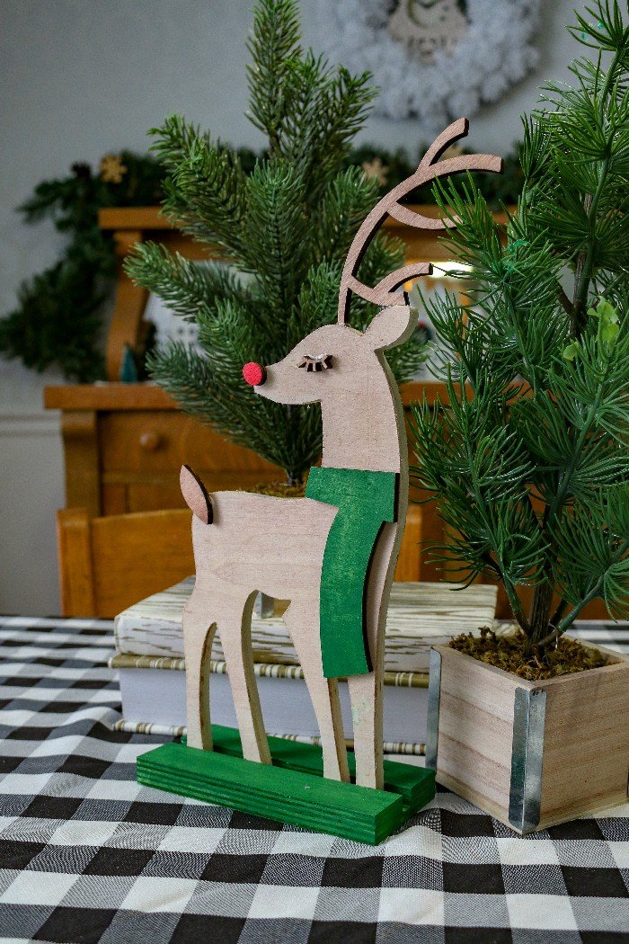 RUSTIC WOODEN REINDEER CENTERPIECE Holiday Videos Mad in Crafts